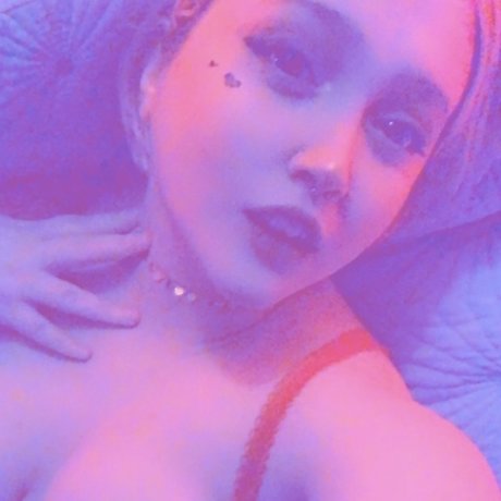 _Enby Evergreen_ hot actress image