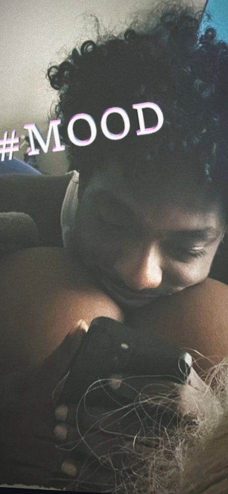 Bully nude model photos