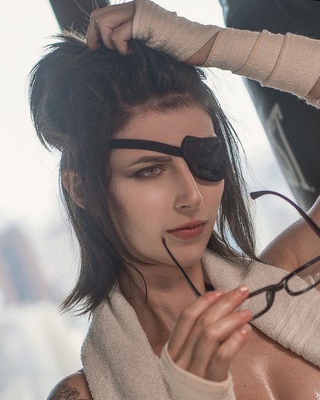 Farah free actress img