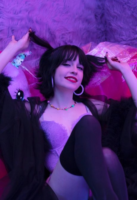 Goddess Damia model naked galleries