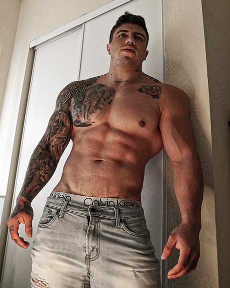 Dano Ruiseco hot model photo