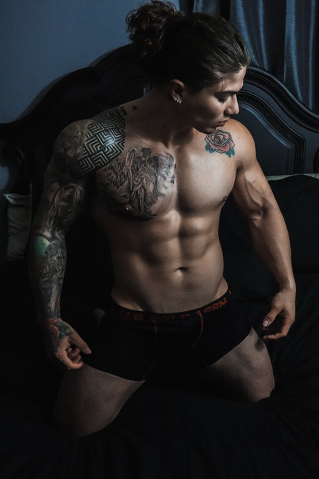 Dano Ruiseco pornstar sex pic