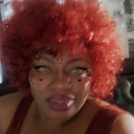 MzHonee420 model nude pic