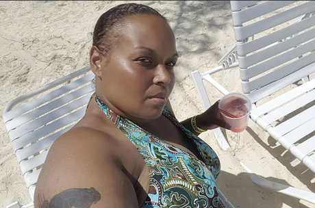 Kisha B pretty pornstar gallery