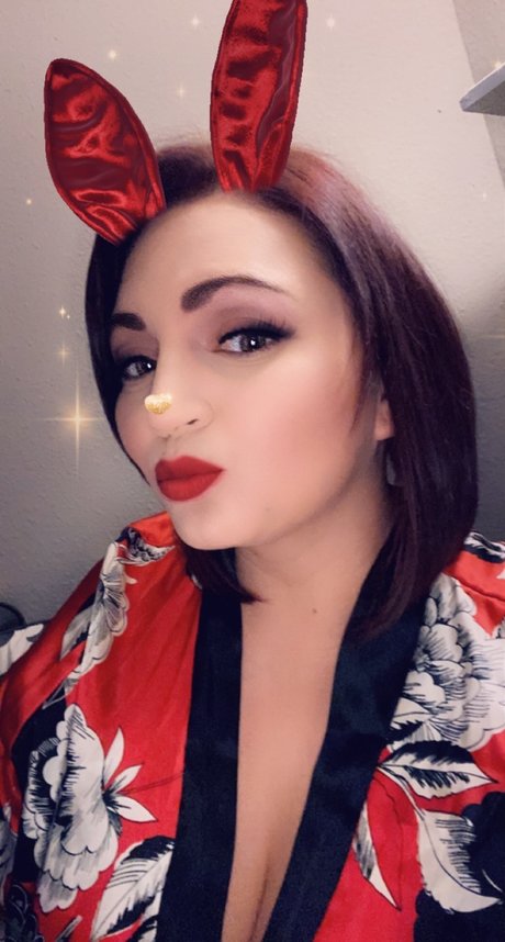 CurvyVixen nudes star picture