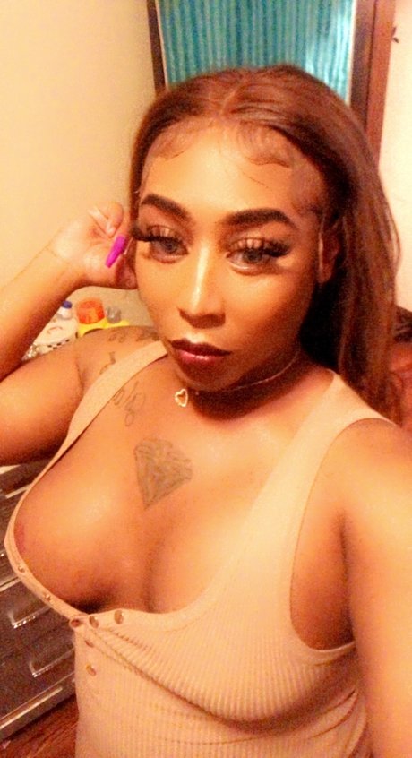 ToxiQ pornstar erotic photo