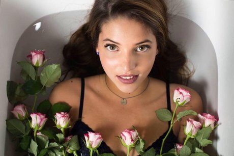 naoma star nude pics