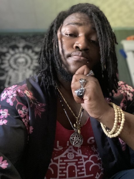 Ecchi King Taro sexy model picture