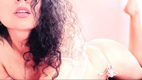 Colombian Bunny pretty pornstar pic