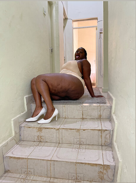 dellythedream_ model erotic archive