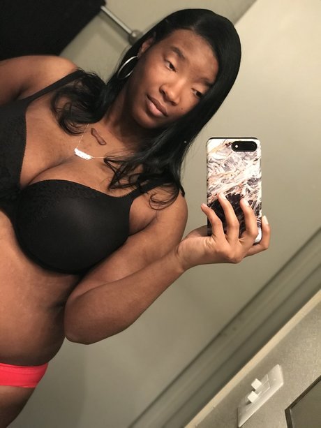 Goddess Gem naked actress photos