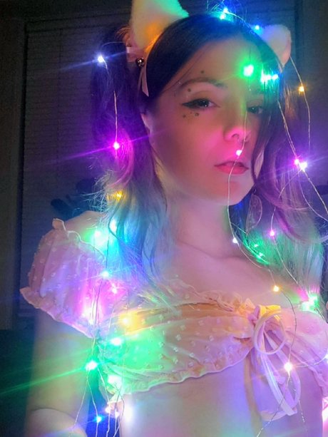 Shelby Claire star art pics