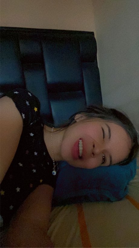 Diosa Skinny hd model image