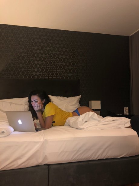 Chameen perfect model gallery