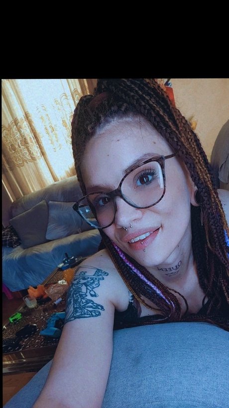 NamiiSwaan star pornographic photos