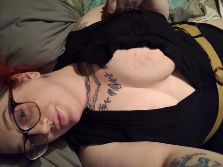 Emma Bee pornographic actress archive