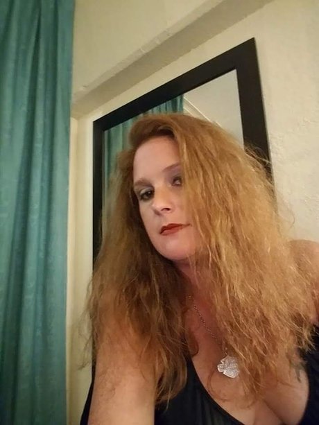 Lisa Palms beautiful model img