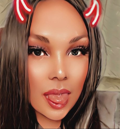 _NATIVE QUEEN VIP star porn photos