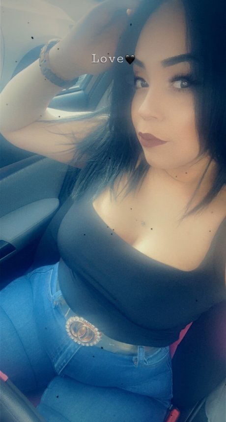 chubby wife onlyfans top photos