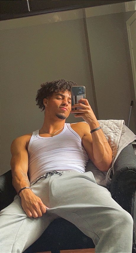 Nathenial stallion free model pic