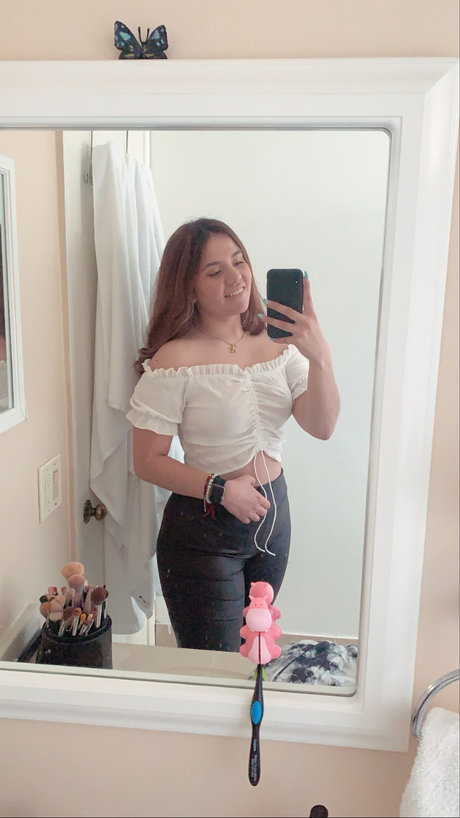 Natally Ortiz sexy model pictures