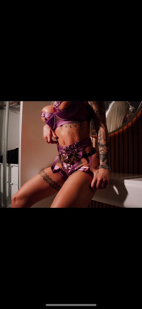 Natalia Karam hd star pics