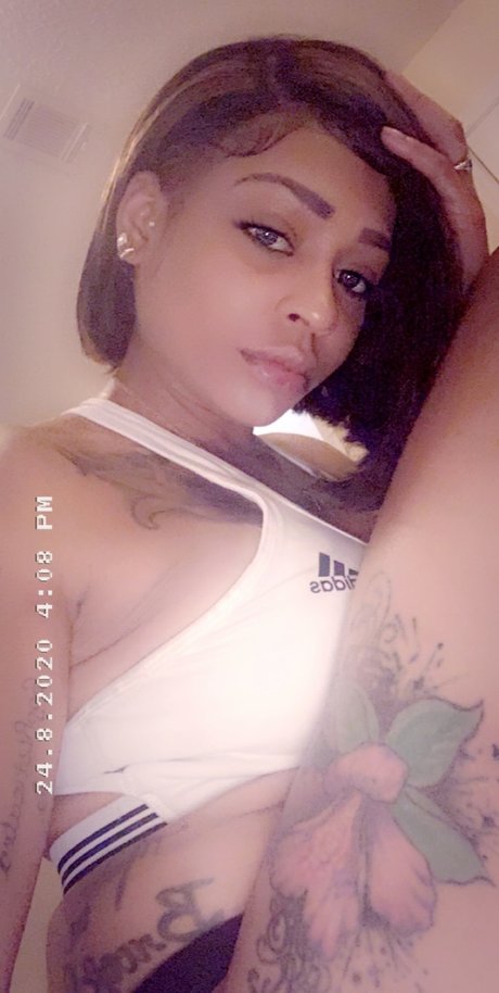 Yayofeva1 nudes star pic