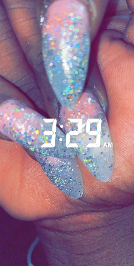 Fruitrollup66_ beautiful model image