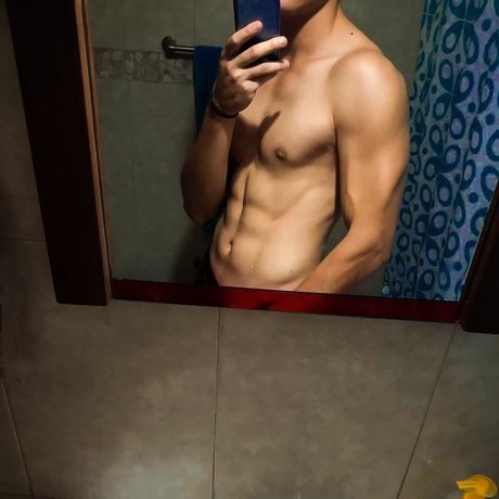 Chris for FREE nude actress img