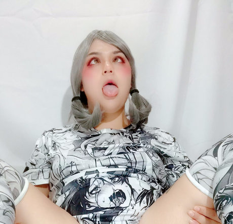 CrissChubbyLEWD pornographic model pic