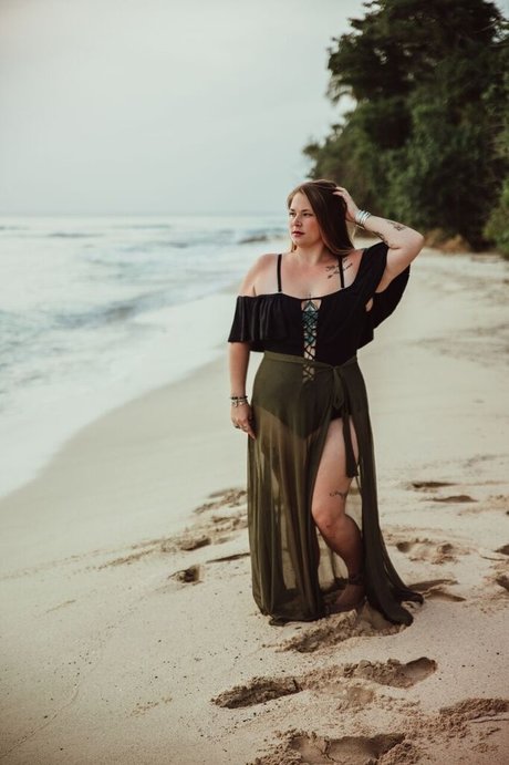 Fireflyy pornstar erotic photos