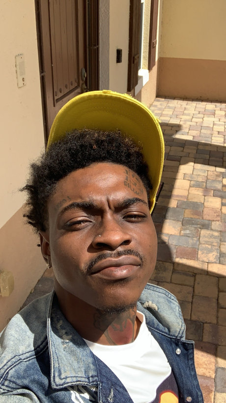 _Untouchable_ hd star img