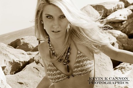 Dirty Blonde naked actress images