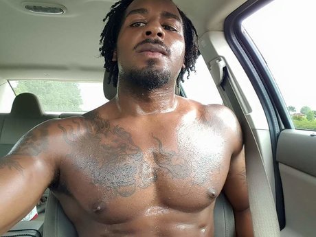 KINGfantasy nice model photo