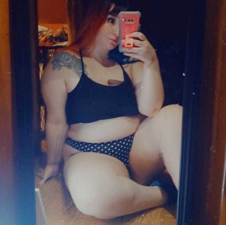 Caylee Cakez hot actress images