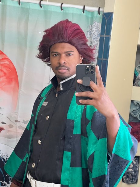 Black Gurren naked star photos