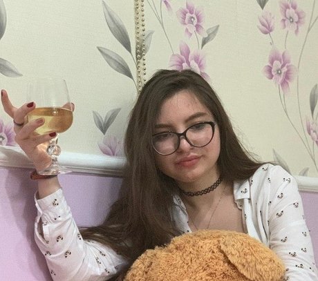 AngelMaze model adult photos