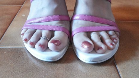 Nerdy Bliss porn model img