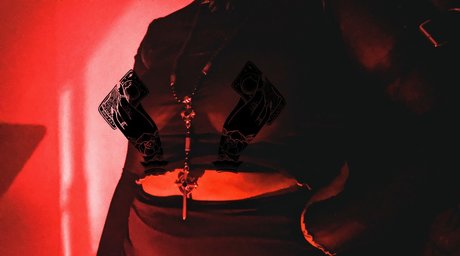 Neon Venom star pretty photos