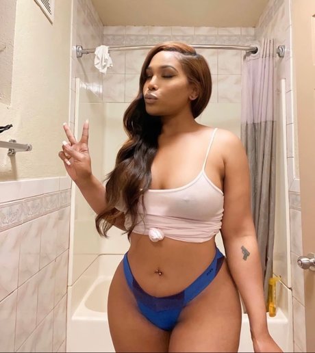 TS Nellie xxx actress images