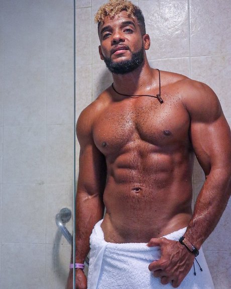 Edwynfree nude pornstar pics