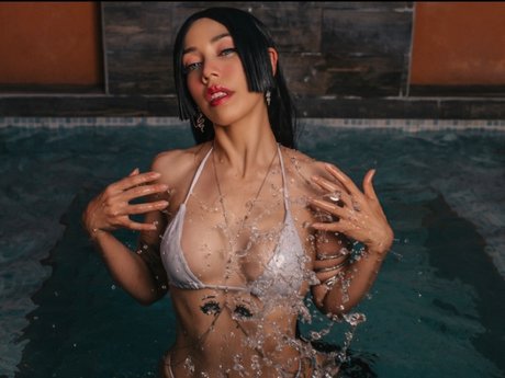 Ekubird model adult images