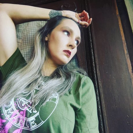 Kimberly Akers art model galleries