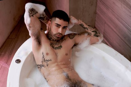 B LT model exclusive images