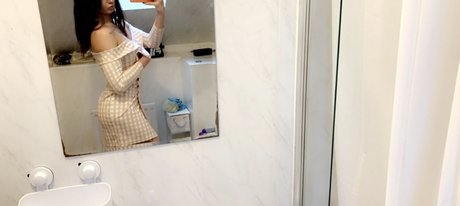 Newcastle Student pornographic star pictures