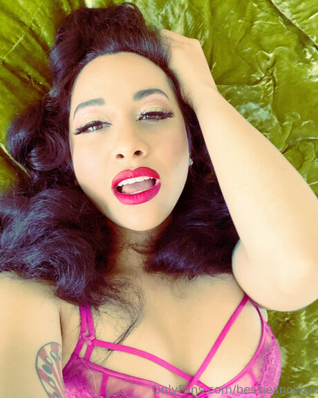 Bessie Snow naked star pic