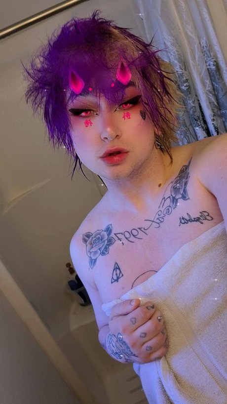 AVERY3K sexy pornstar pic