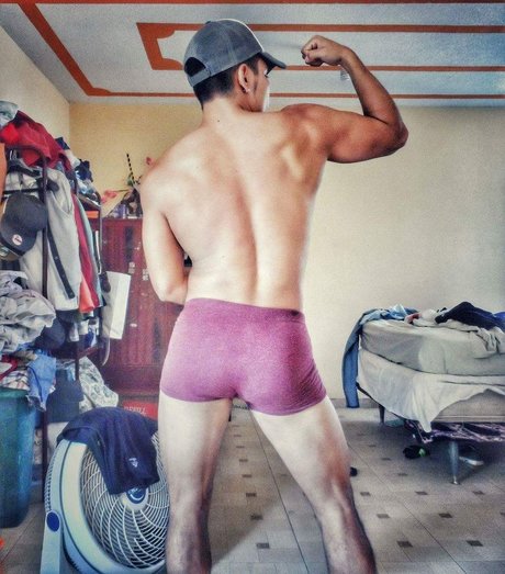 Angel Tacru pretty actress pictures