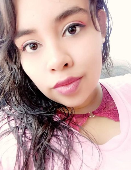 Anii Kozz model art gallery