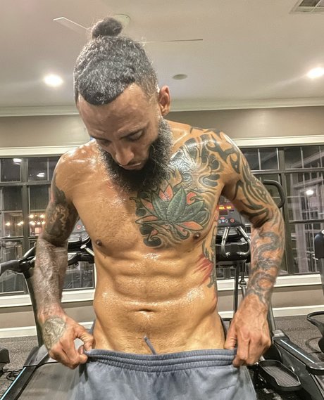 Cum troke254 pornstar hot picture